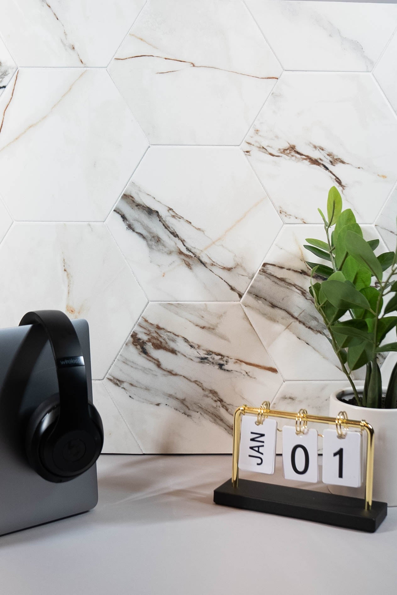 Bistro 8x9 Calacatta Gold Matte Hexagon Tile – Stone Products