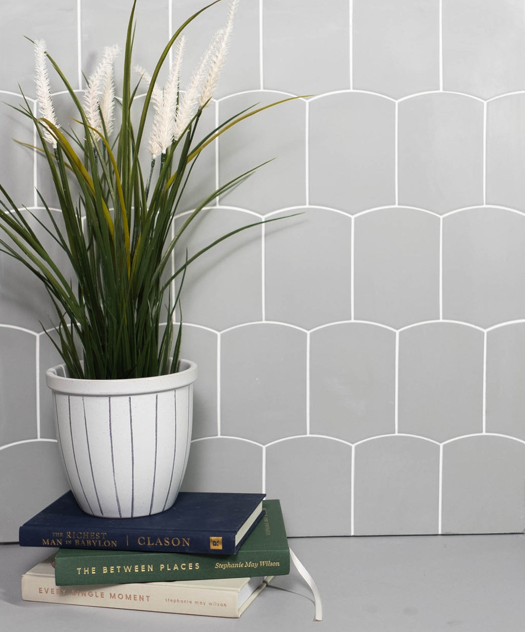 Capri 5.5x4 Fog Matte Fan Tile