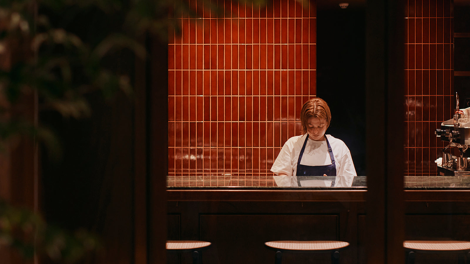 credit

Design：ROS STUDIO Co., Ltd.

Construction：SET UP Co., Ltd.

Lighting design：hmmm

Fabric：LOSKA

Photo: MASAAKI INOUE/bouillon